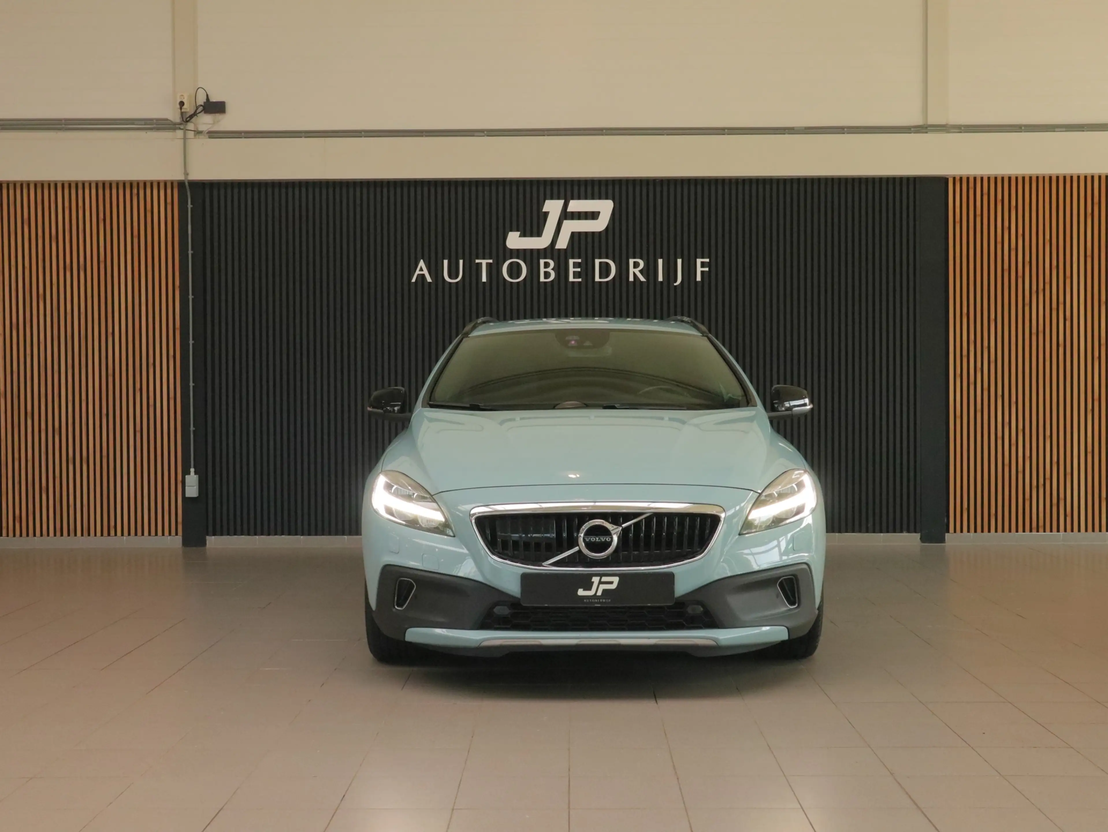 Volvo V40 Cross Country 1.5 T3 Summum AMAZON BLUE|ADAPT.CRUISE|BLIS|LEDER| — photo 5