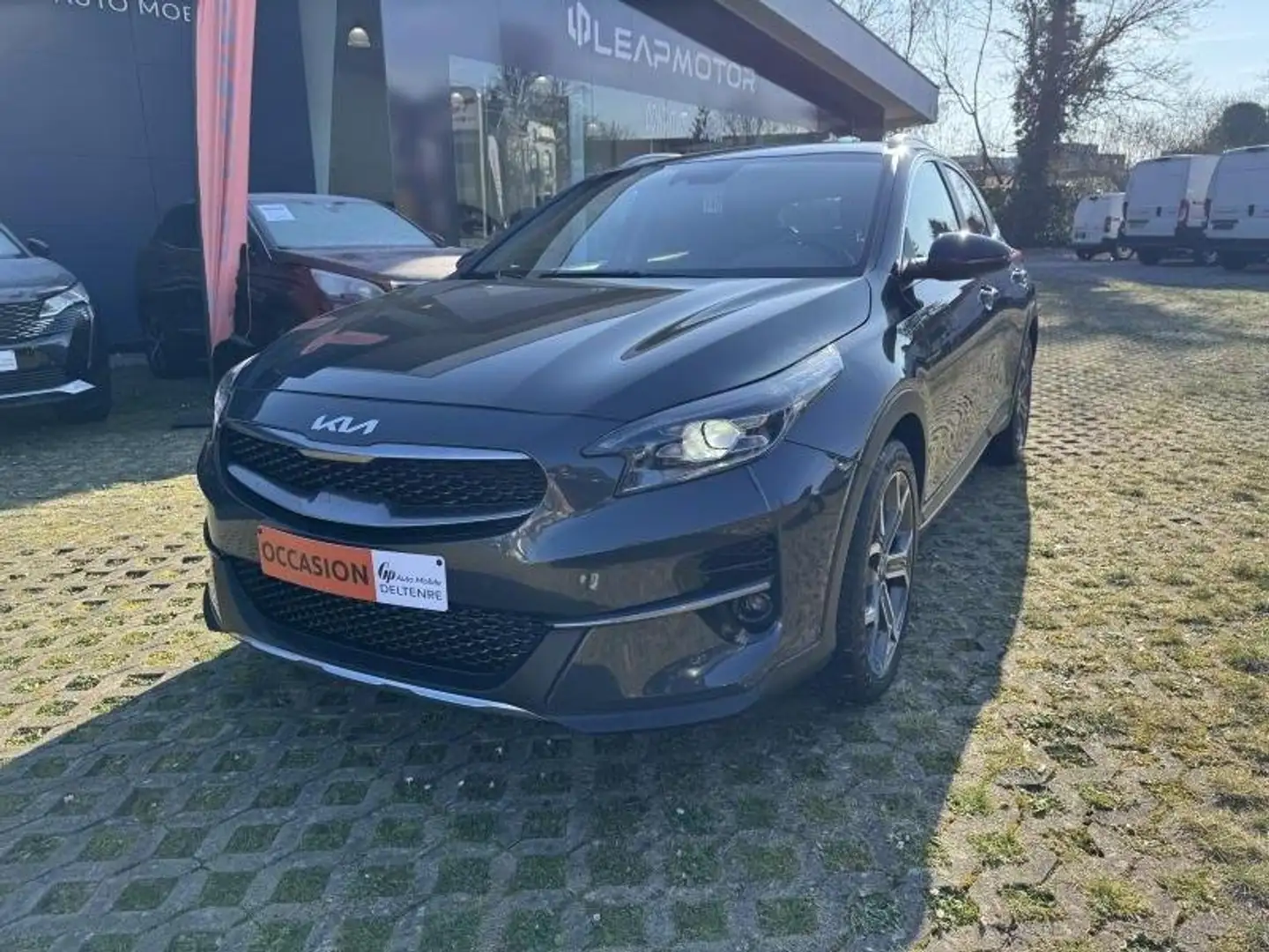 Kia XCeed ESSENCE Grey - 1