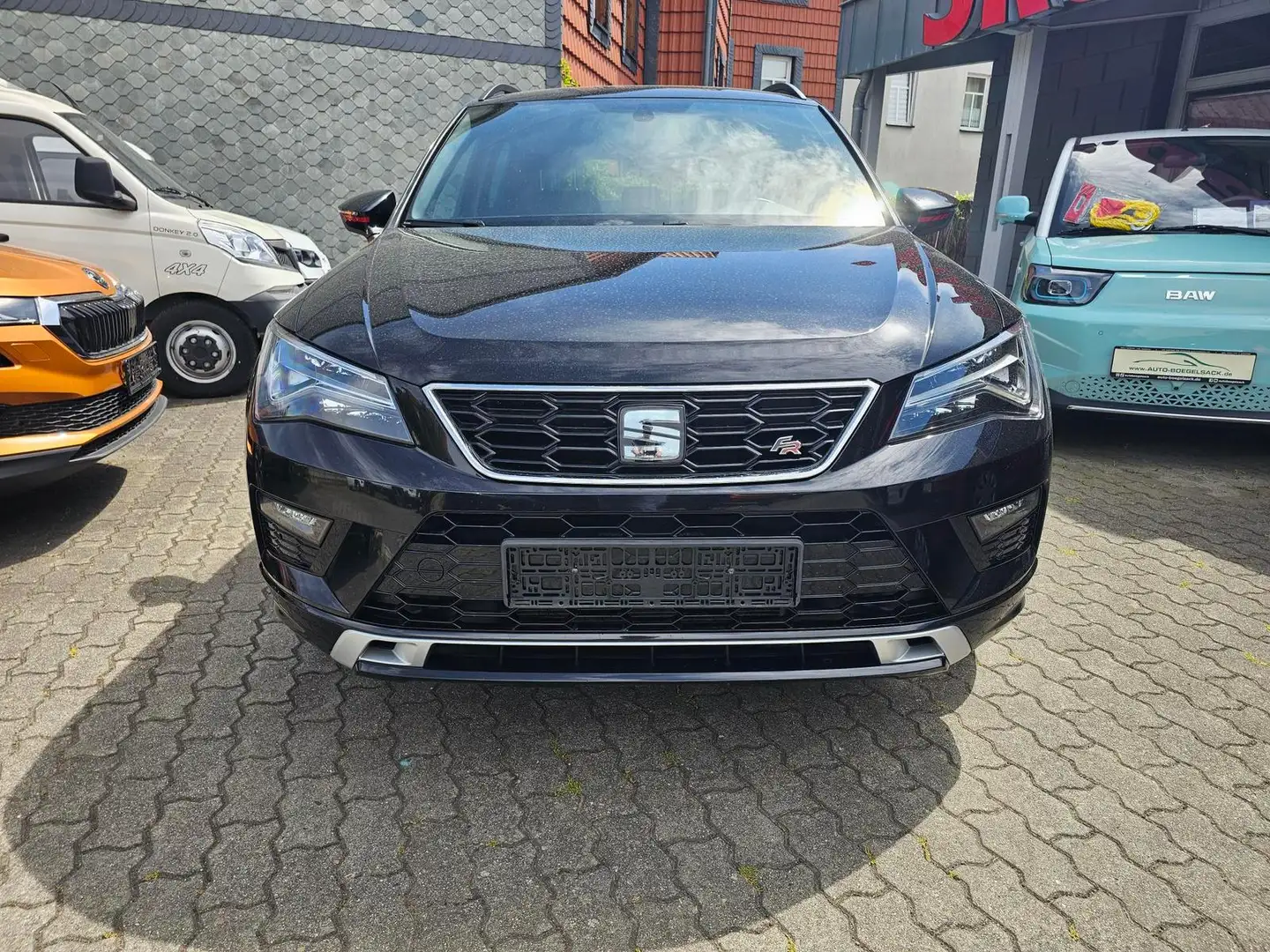 SEAT Ateca FR 2.0 TDI DPF+1.HAND+LED+NAVI+KAMERA+AHK+ Schwarz - 2