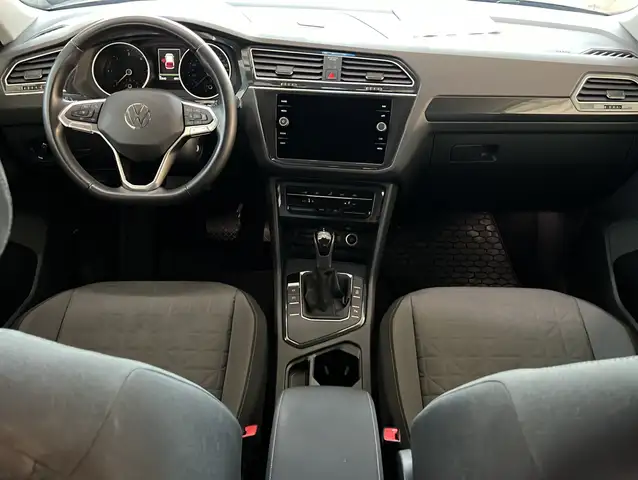 Volkswagen Tiguan view 11