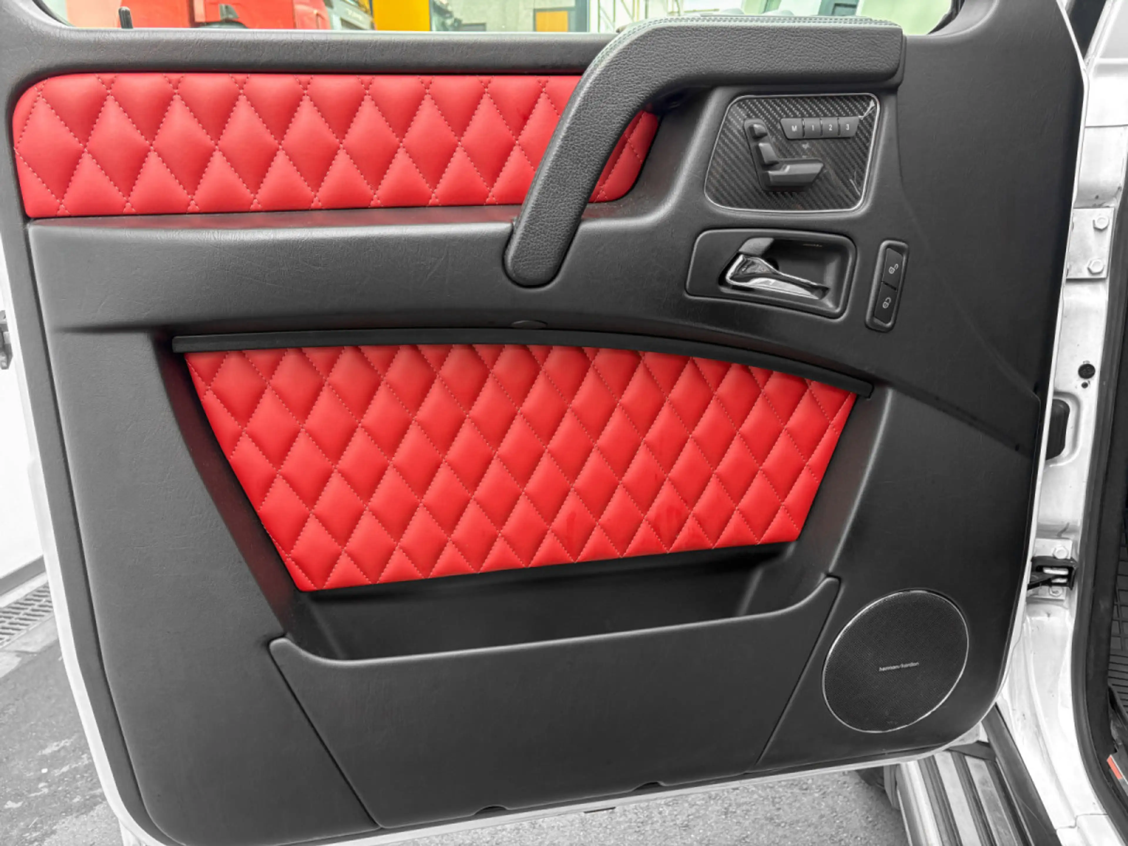 Mercedes-Benz G 63 AMG G63 AMG DESIGNO/DISTRO+/MULTMEDIA/VOLL — photo 9