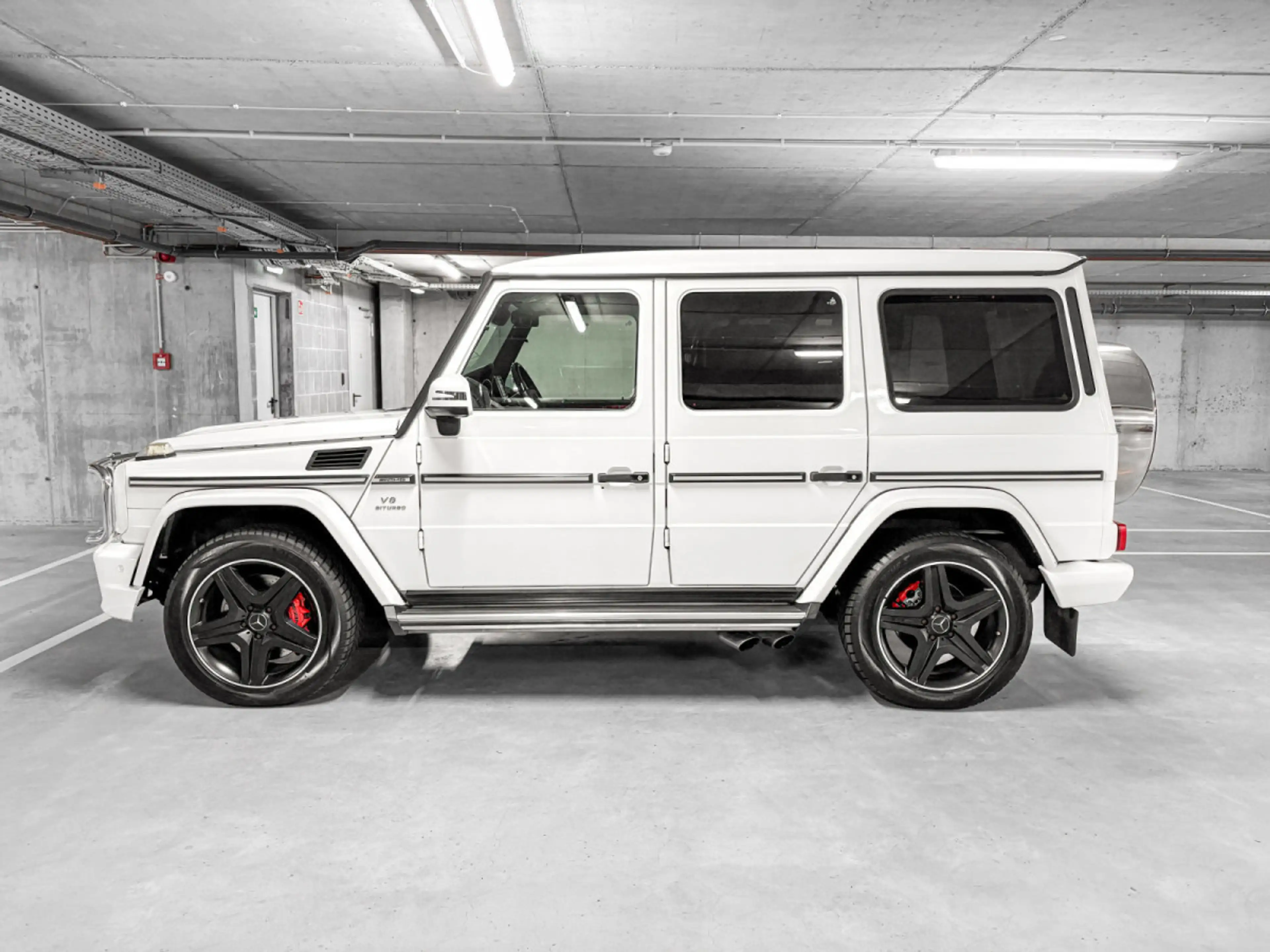 Mercedes-Benz G 63 AMG G63 AMG DESIGNO/DISTRO+/MULTMEDIA/VOLL — photo 3
