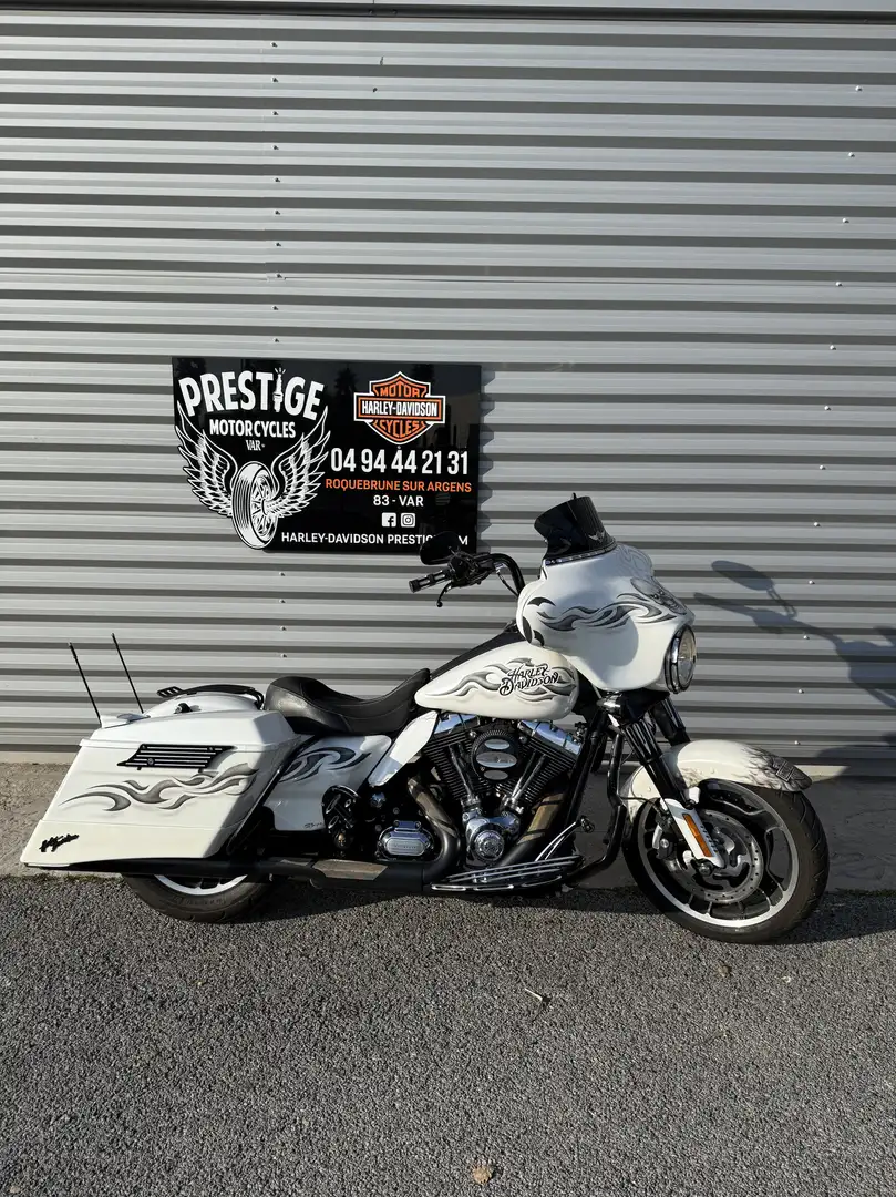 Harley-Davidson Street Glide Alb - 1