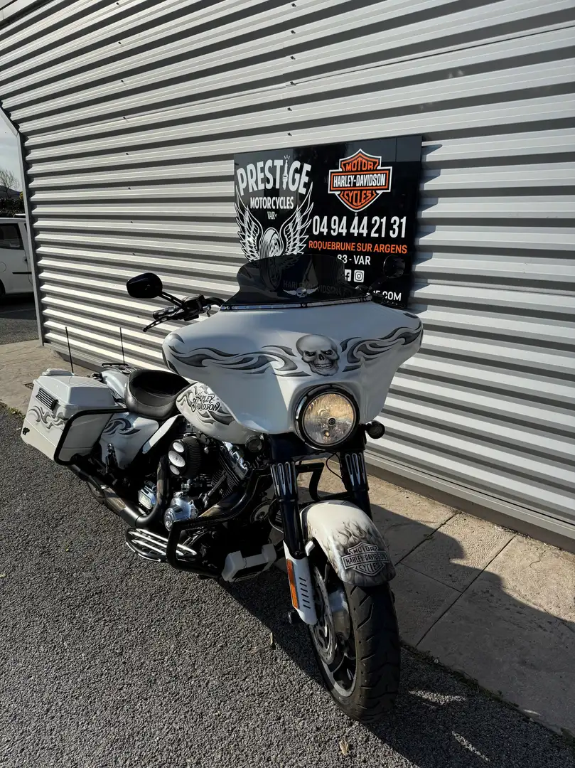 Harley-Davidson Street Glide Alb - 2