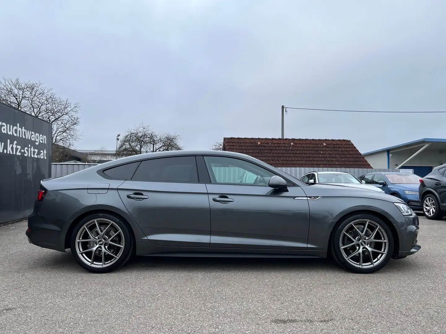 Audi A5 2,0 TFSI S-tronic S-line Grau - 2