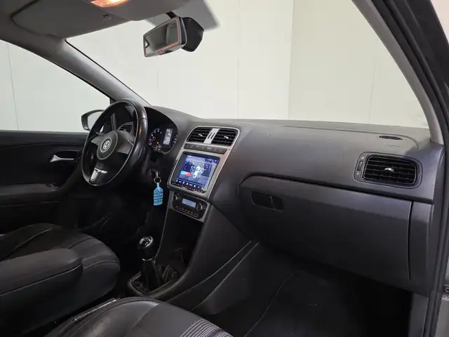 Volkswagen Polo view 13