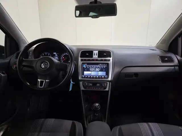 Volkswagen Polo view 11