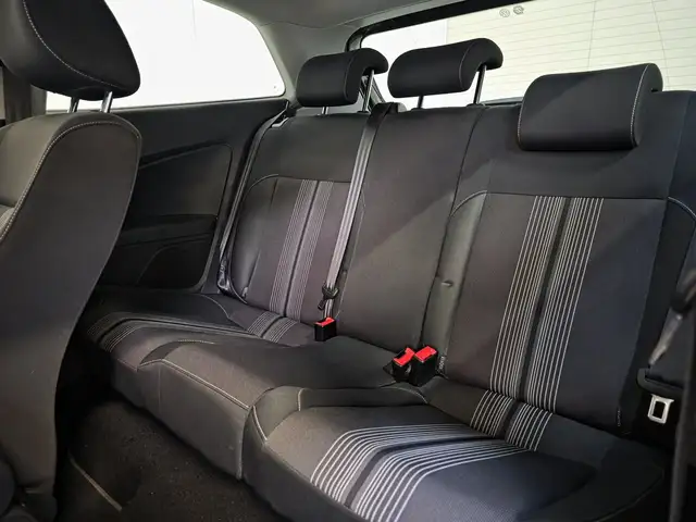 Volkswagen Polo view 10