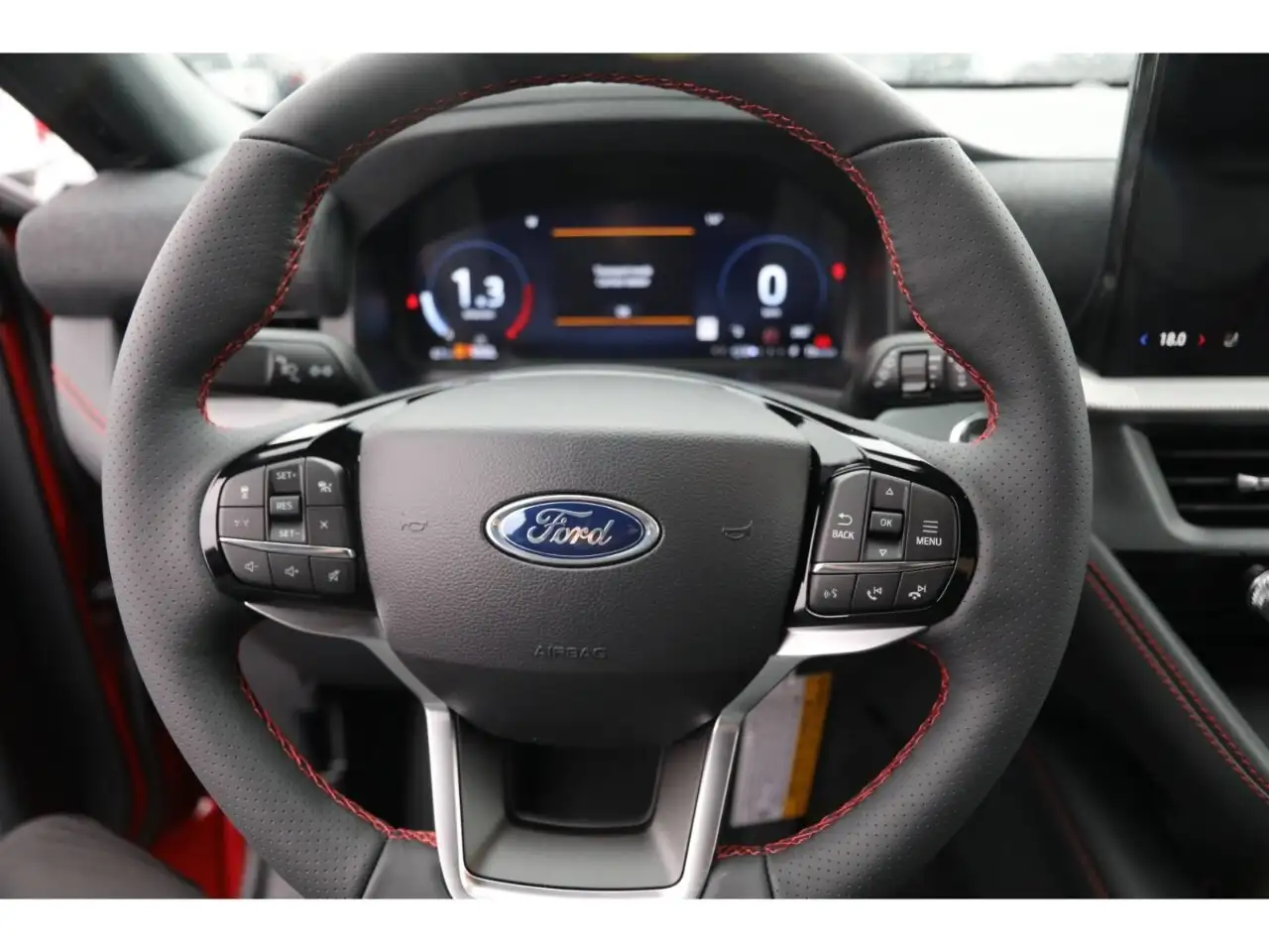 Ford Explorer снимка Ford Explorer