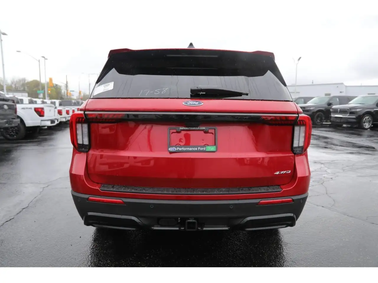Ford Explorer снимка Ford Explorer