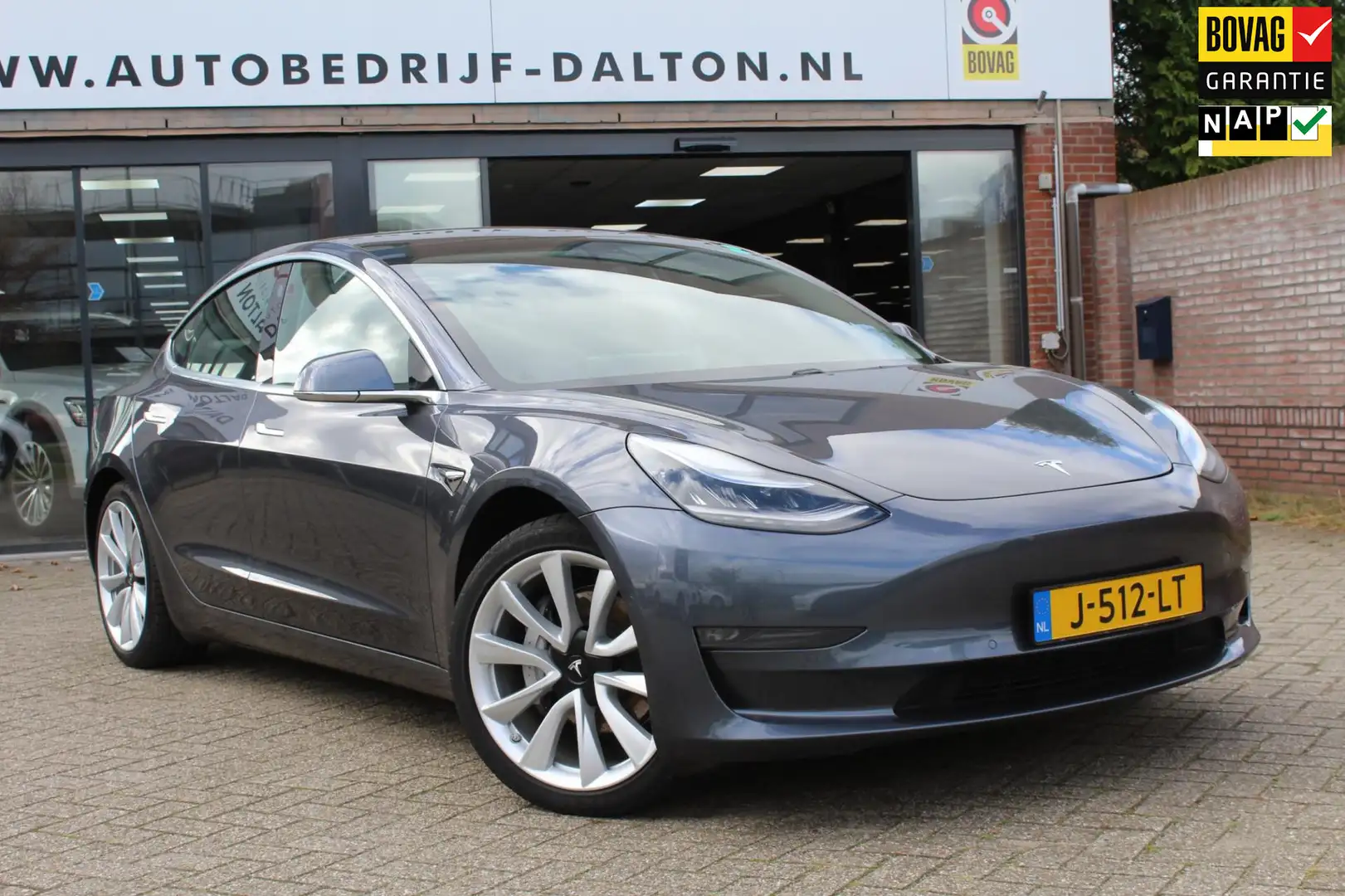 Tesla Model 3 Long Range AWD 75 kWh TREKHAAK / 19" LMV / AUTOPIL Grijs - 1