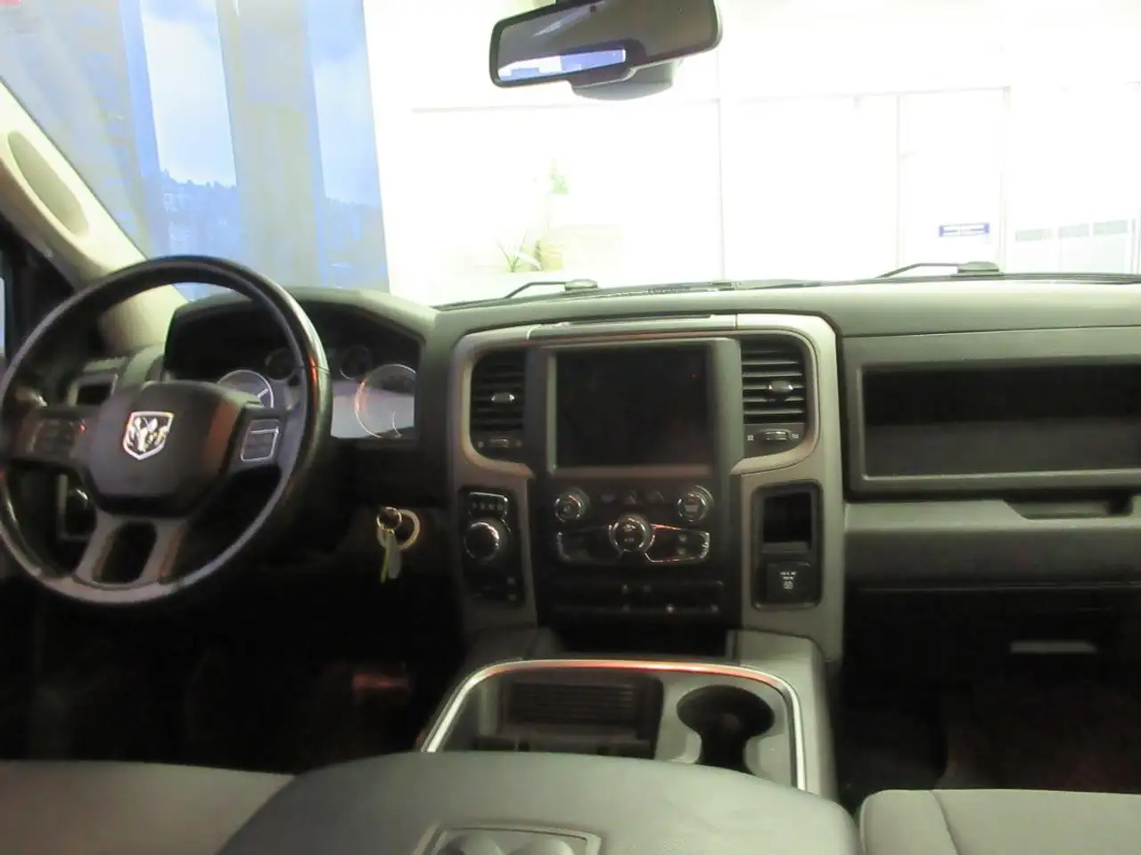 RAM 1500 снимка RAM 1500