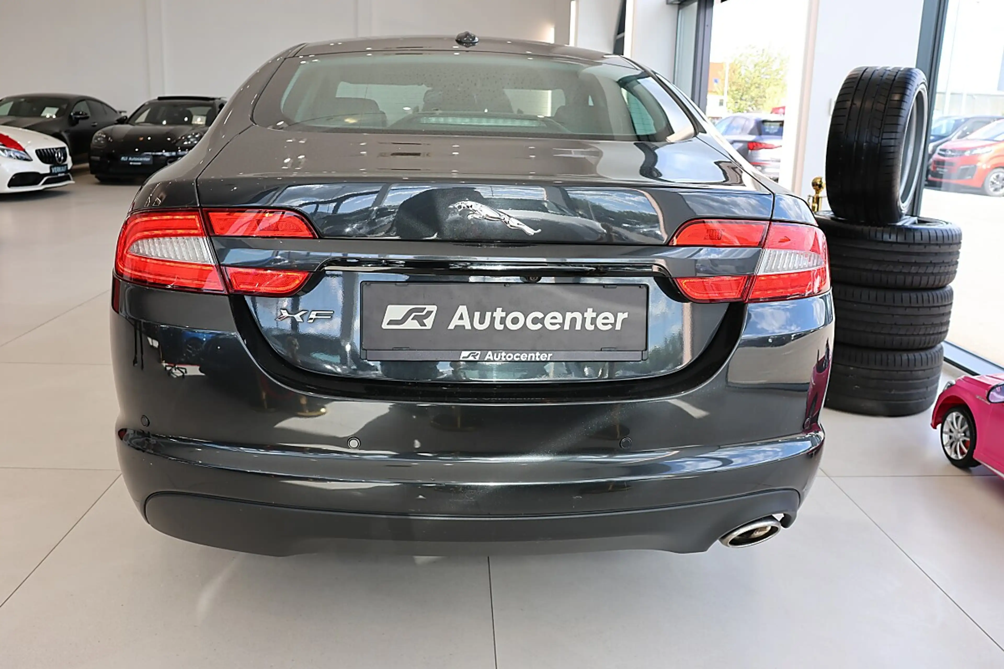 Jaguar XF 2,2 Diesel — photo 7