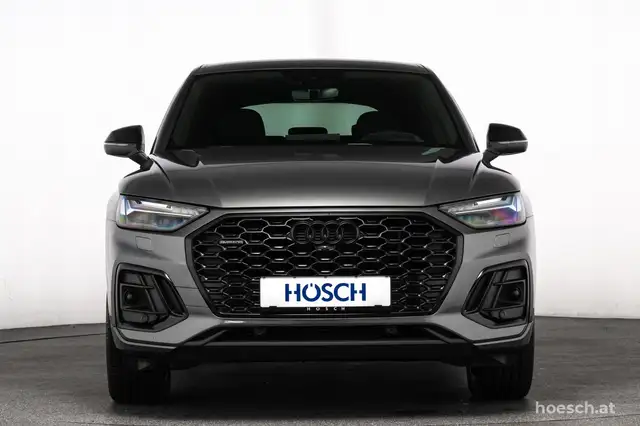 Audi Q5 view 2