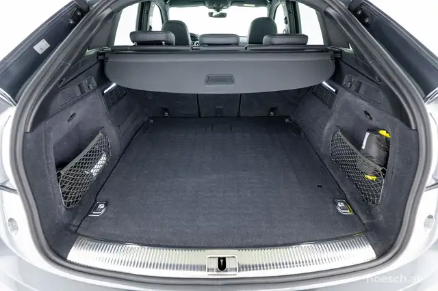 Audi Q5 view 9