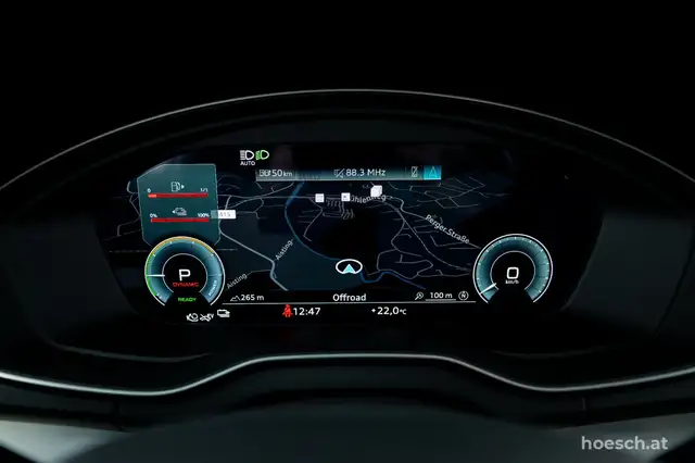 Audi Q5 view 12