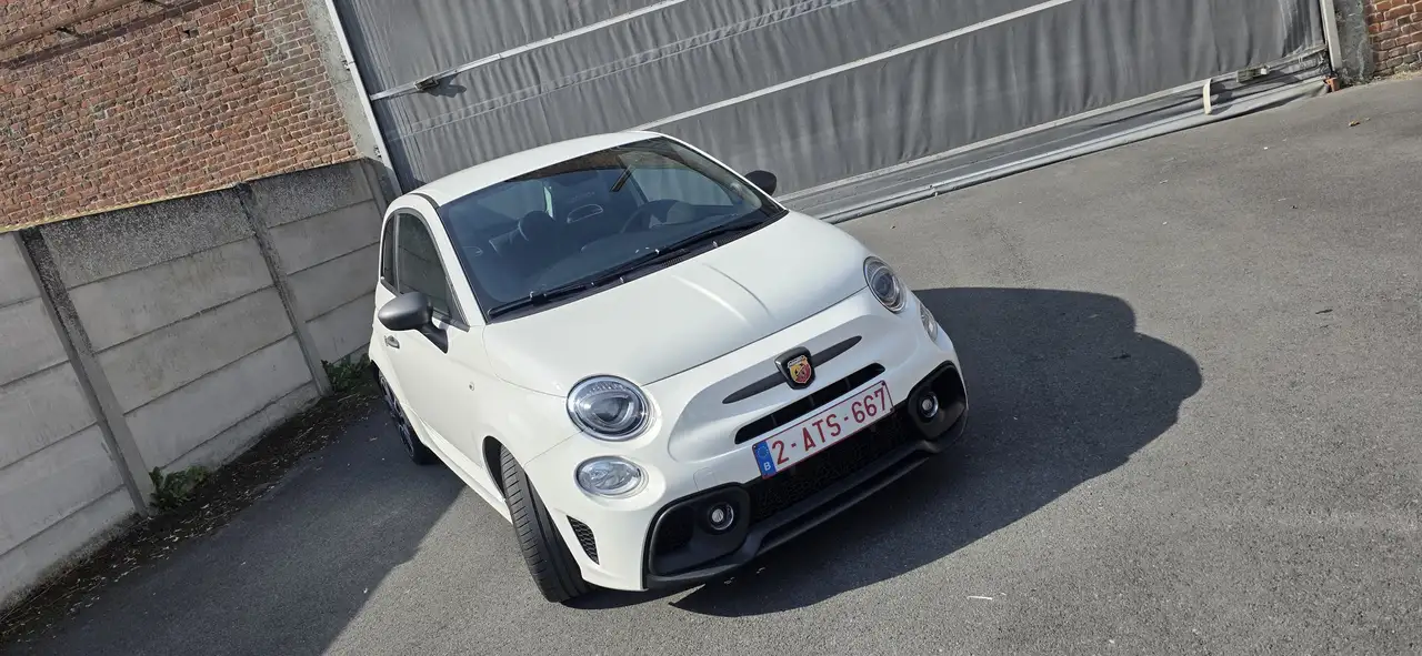 Abarth 695 2023