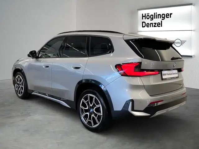 BMW X1 view 10