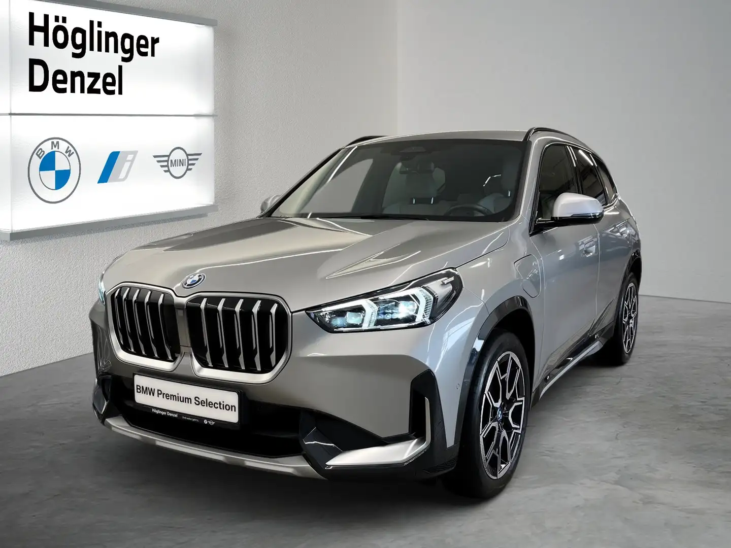BMW X1 xDrive25e Silber - 1