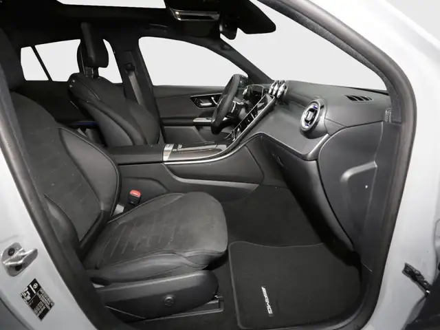 Mercedes-Benz GLC view 4