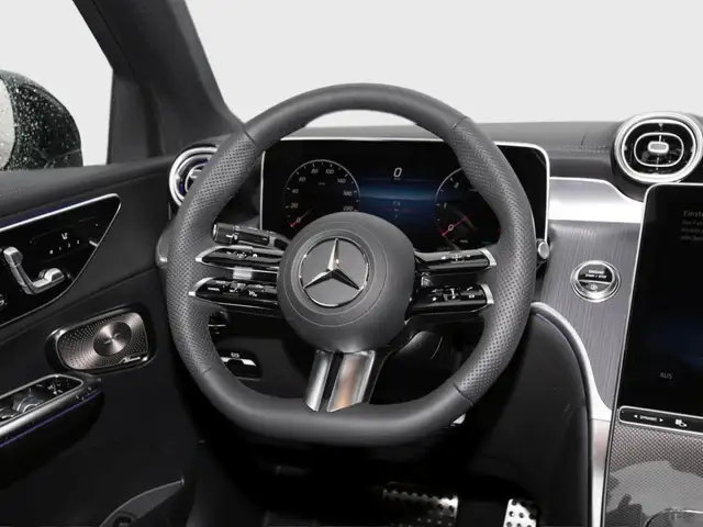 Mercedes-Benz GLC view 2