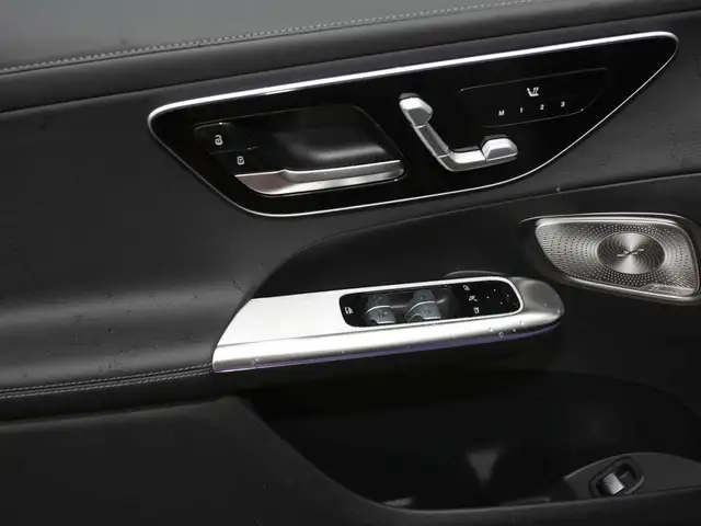 Mercedes-Benz GLC view 8