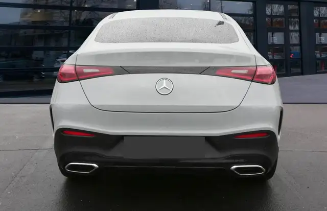 Mercedes-Benz GLC view 10