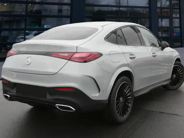 Mercedes-Benz GLC view 9