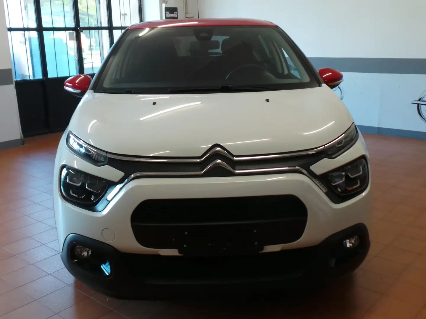 Citroen C3 1.2 puretech Shine s Blanc - 1