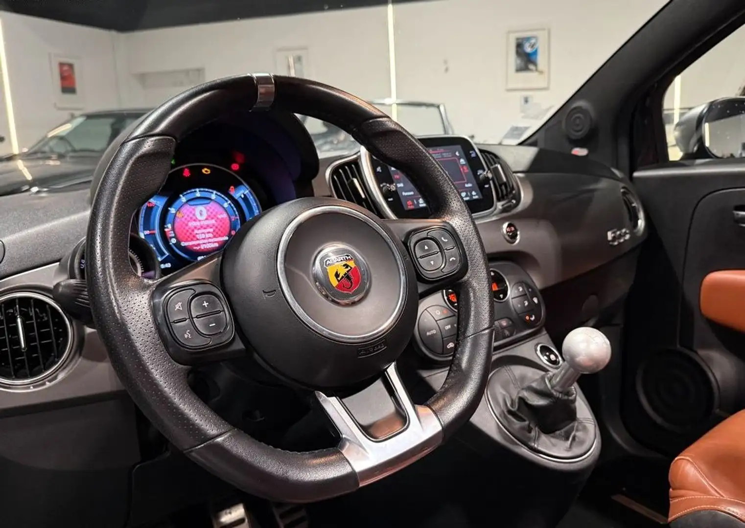 Abarth 500 ii c 595 1.4 turbo 16v t-jet 165 bvm5 turismo Schwarz - 2