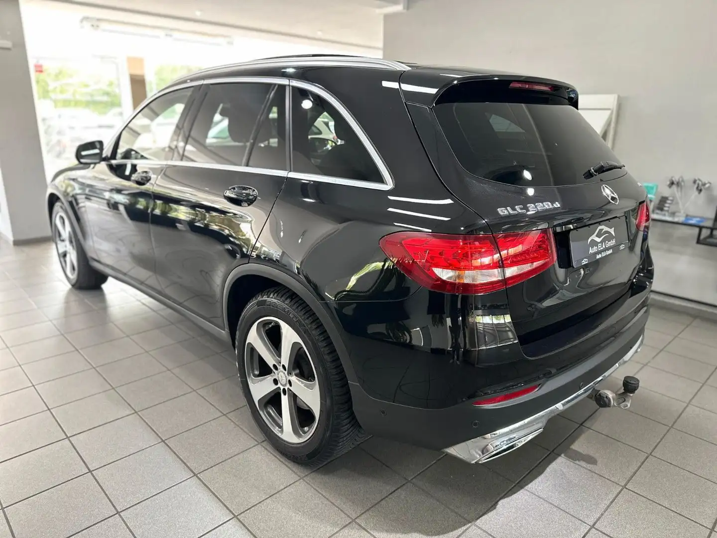 Mercedes-Benz GLC 220 d 4Matic Pano. |AHK|Navi|PDC|Garantie Schwarz - 2