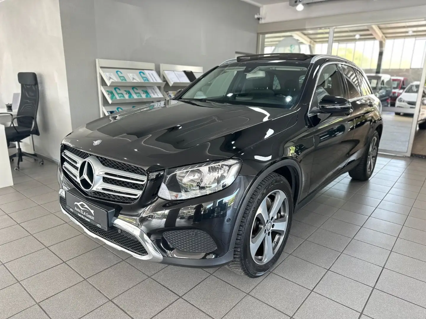 Mercedes-Benz GLC 220 d 4Matic Pano. |AHK|Navi|PDC|Garantie Schwarz - 1
