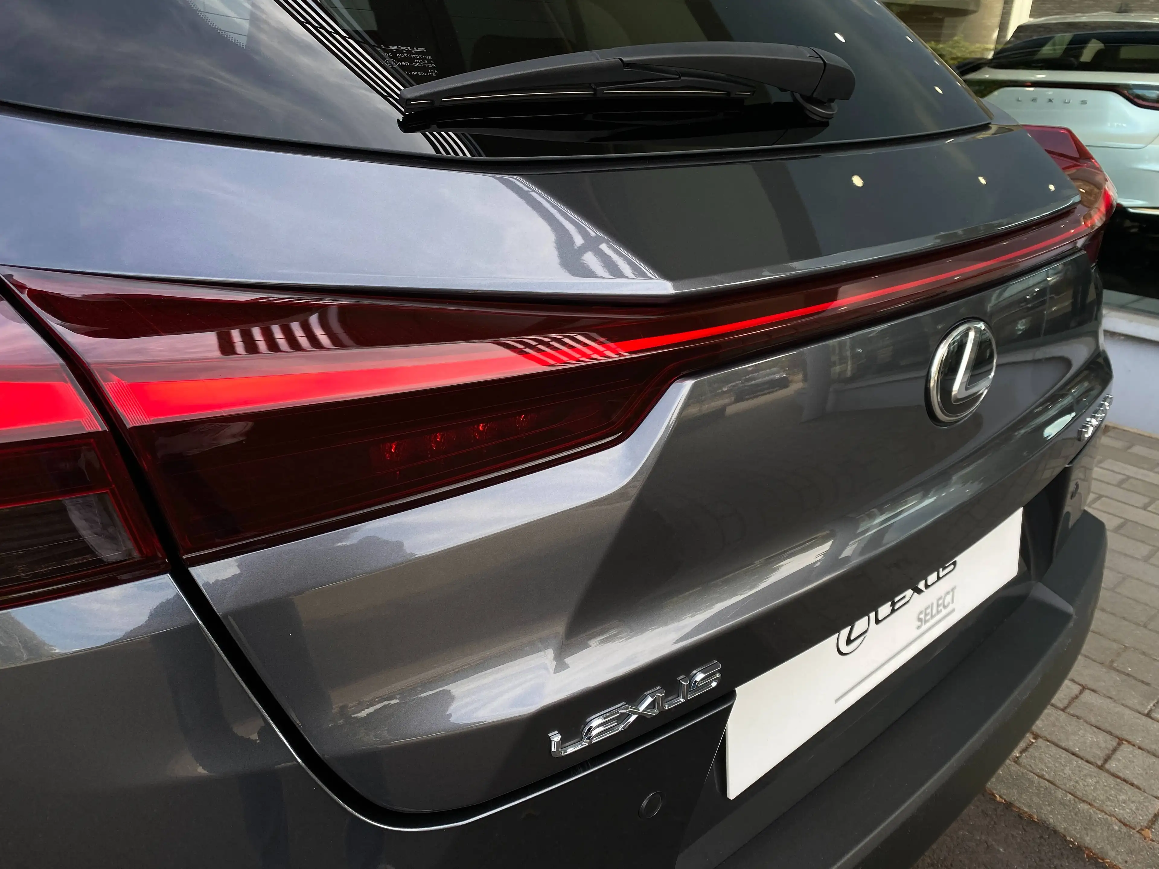 Lexus UX 250h UX 250h 2.0i FWD Executive Line — photo 8
