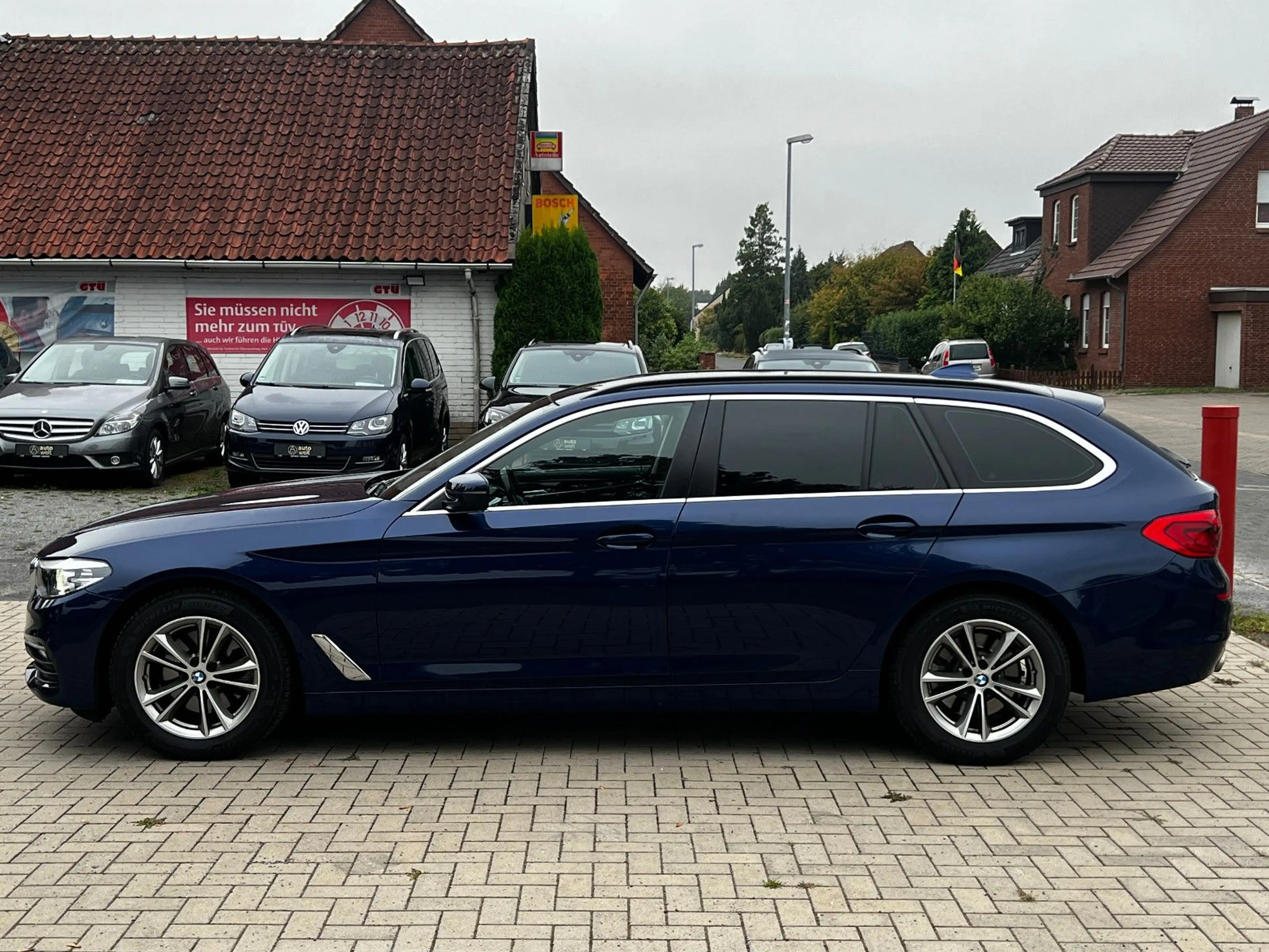 BMW 520 d Touring, Scheckheft BMW, Automatik, LED — photo 2