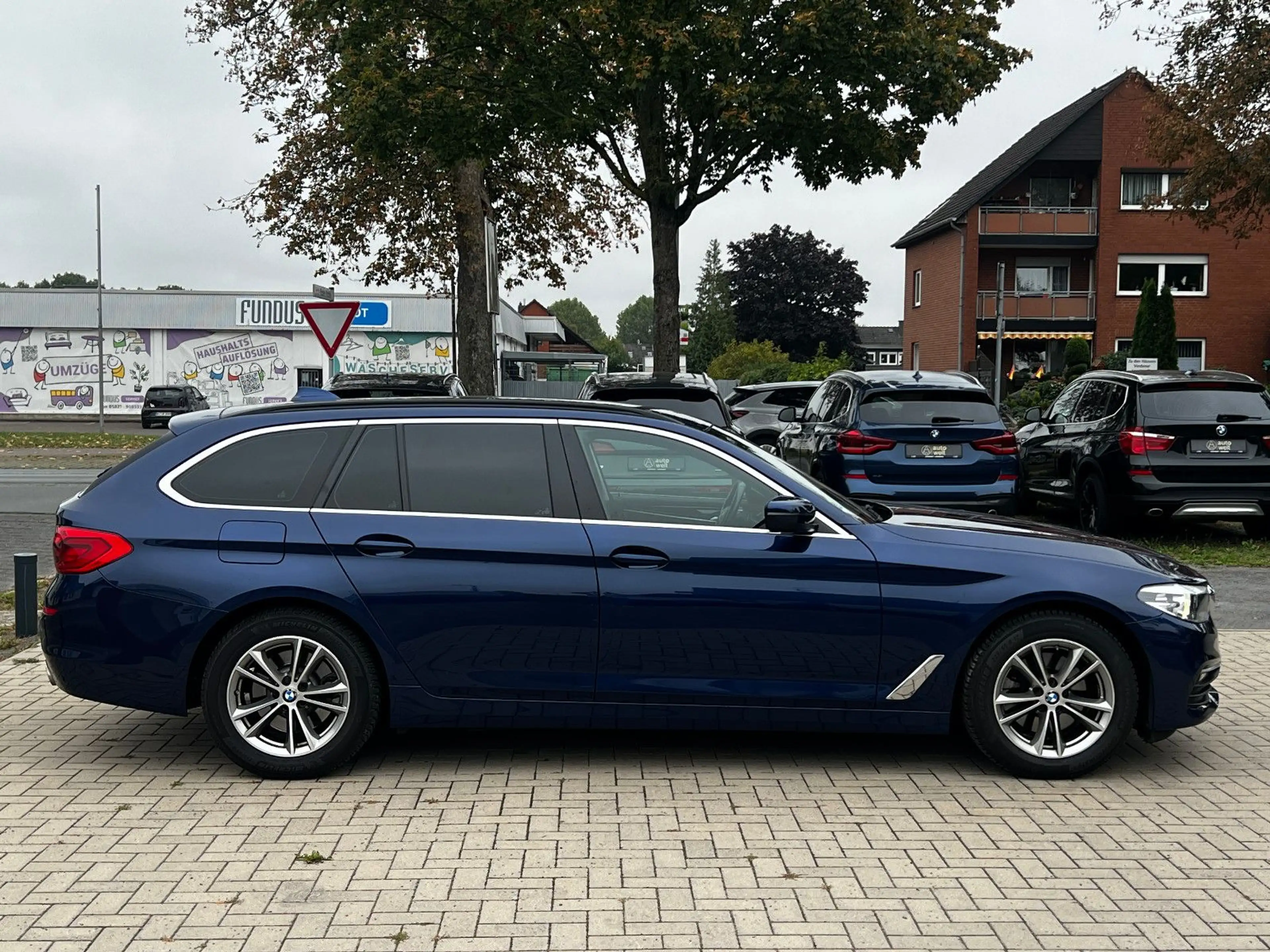 BMW 520 d Touring, Scheckheft BMW, Automatik, LED — photo 6