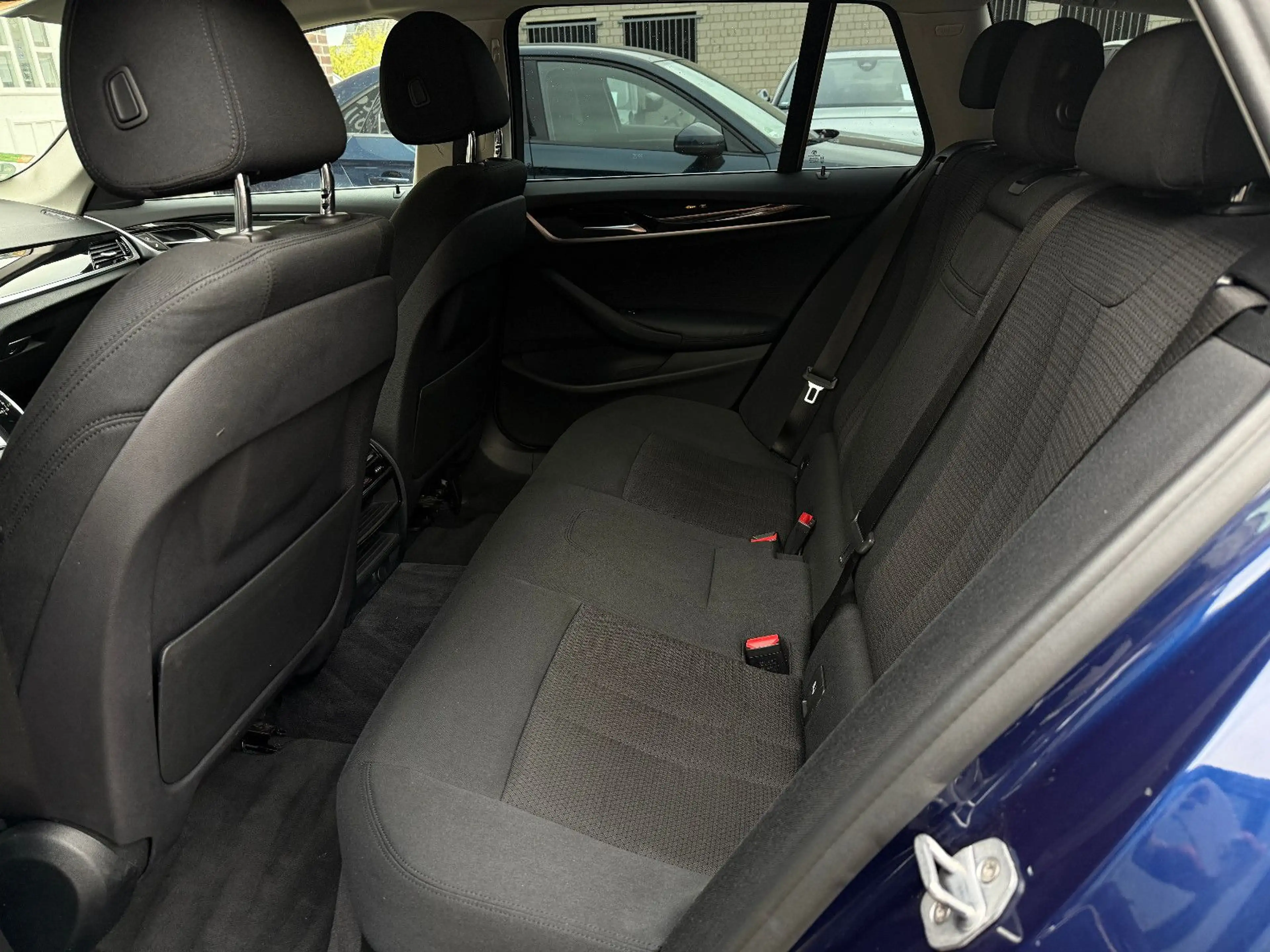 BMW 520 d Touring, Scheckheft BMW, Automatik, LED — photo 13
