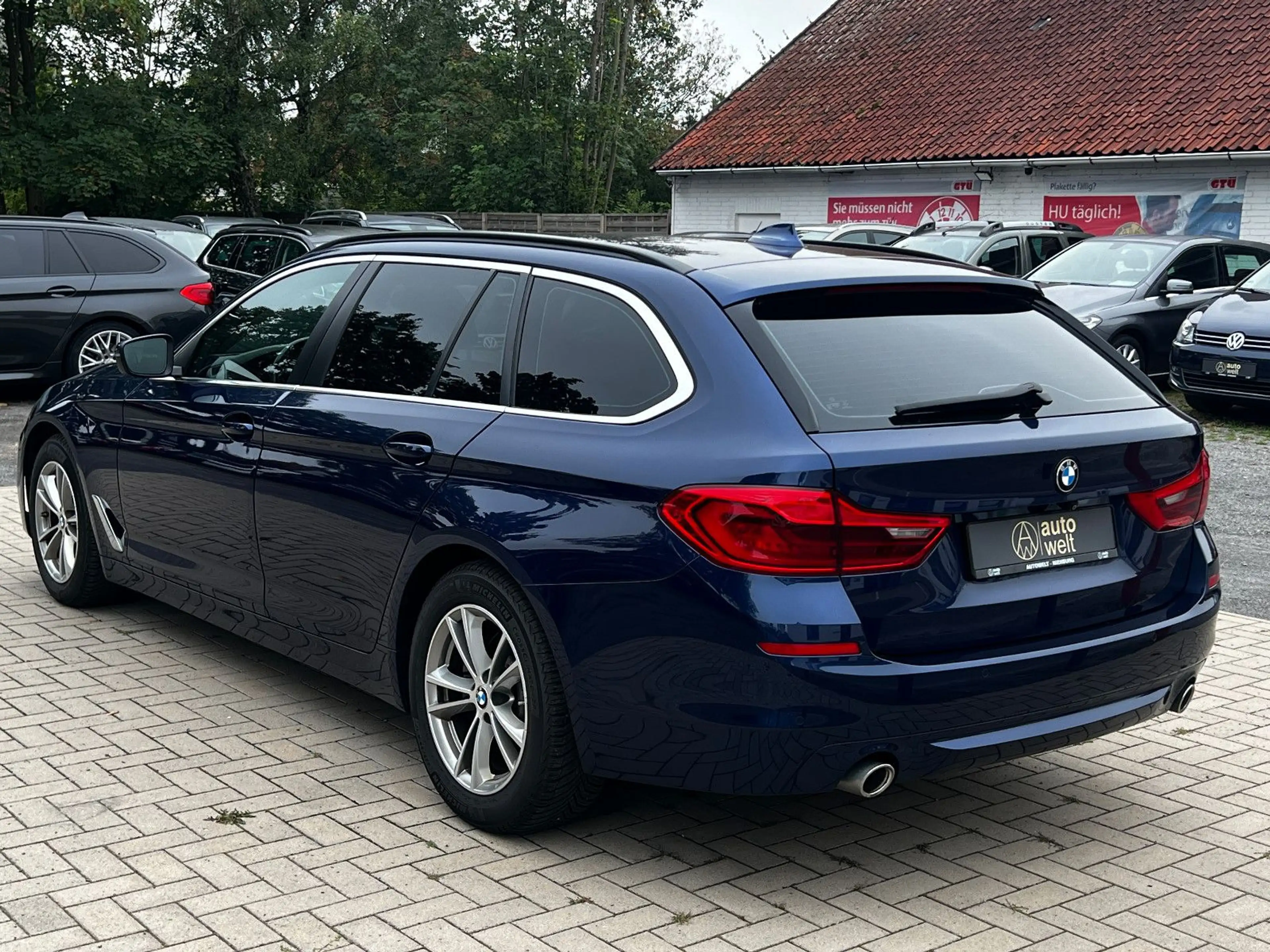 BMW 520 d Touring, Scheckheft BMW, Automatik, LED — photo 3