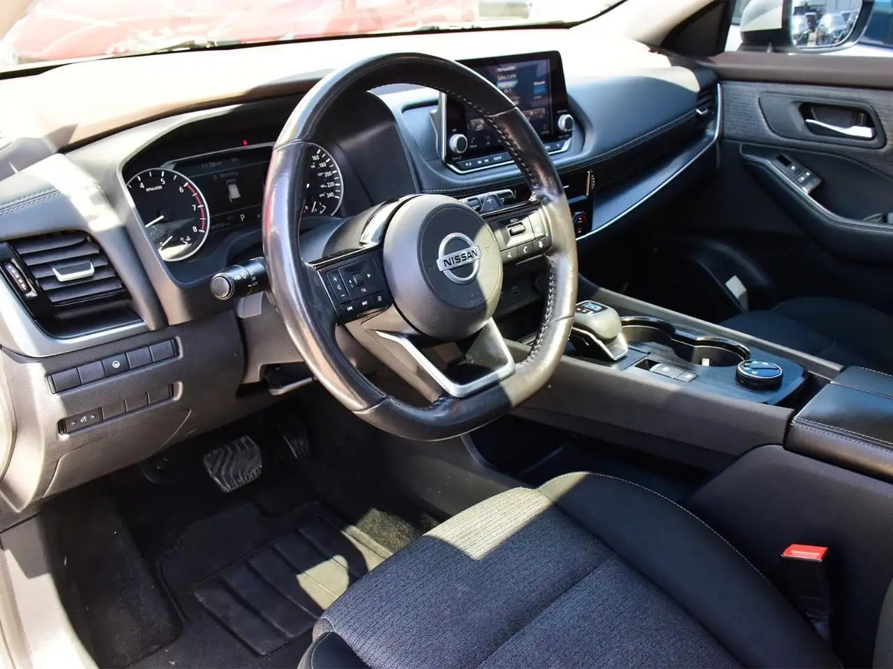 Nissan Rogue снимка Nissan Rogue