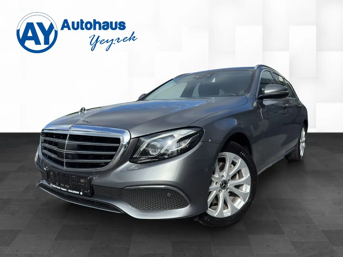 Mercedes-Benz E 220 dT 4Matic Exclusive*Cam*AHK*Distr*Spur*LED Grijs - 1