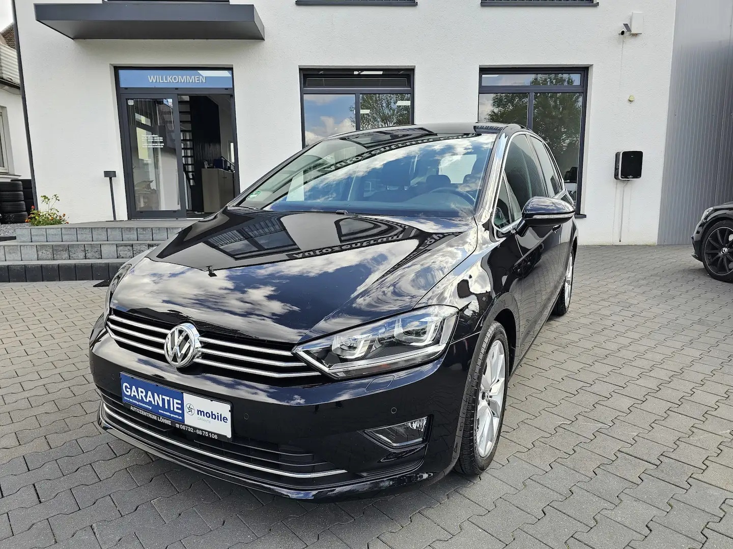 Volkswagen Golf Sportsvan 1.4 TSI Highline LEDER NAVI AHK Schwarz - 1