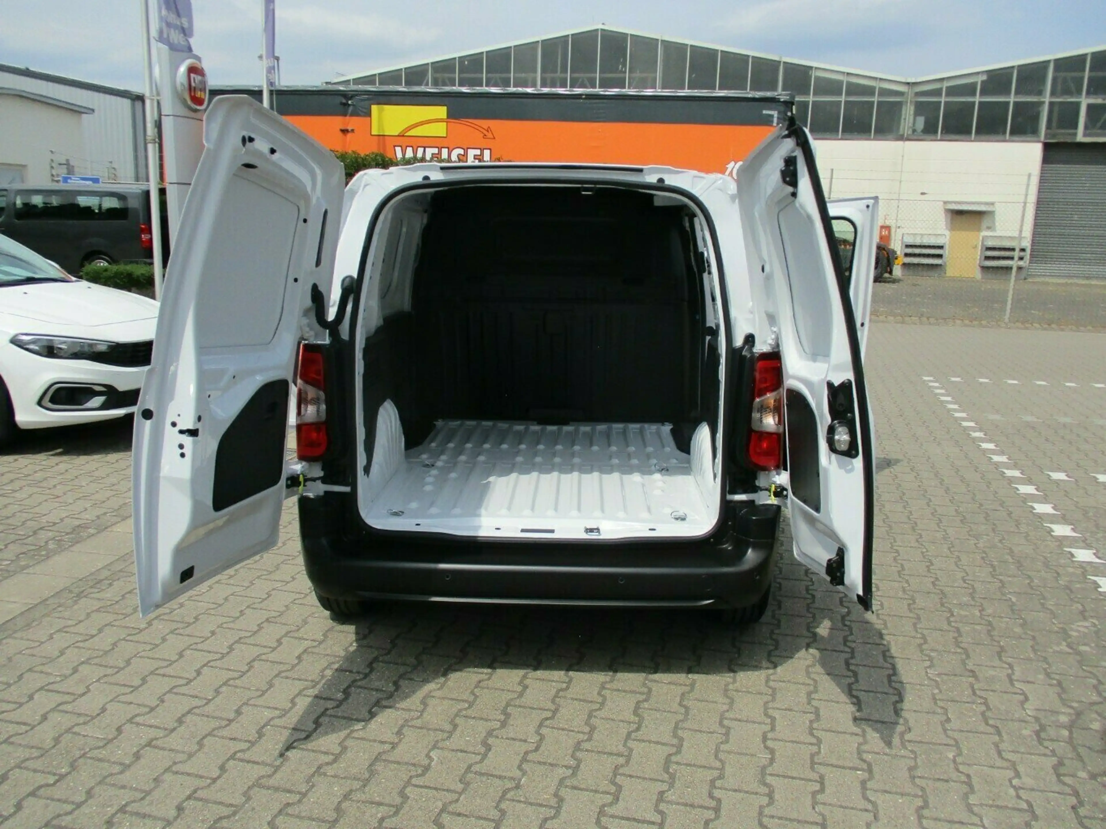 Fiat Doblo Kastenwagen M 1.5 Diesel 75 kW Easy Pro — photo 7
