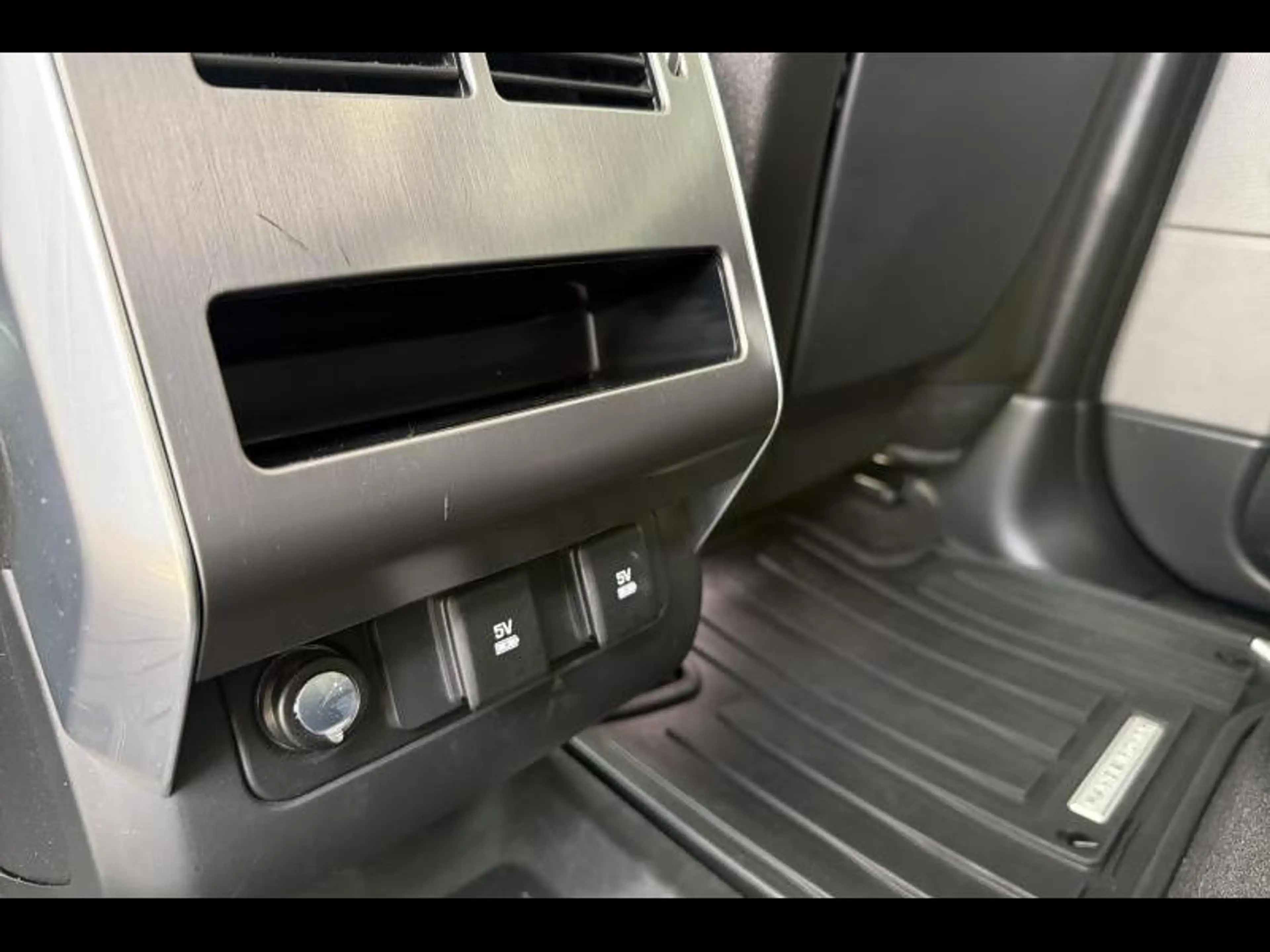 Land Rover Range Rover Sport 2.0 SD4 EURO6b - facelift - nieuwe motor - Black P — photo 30