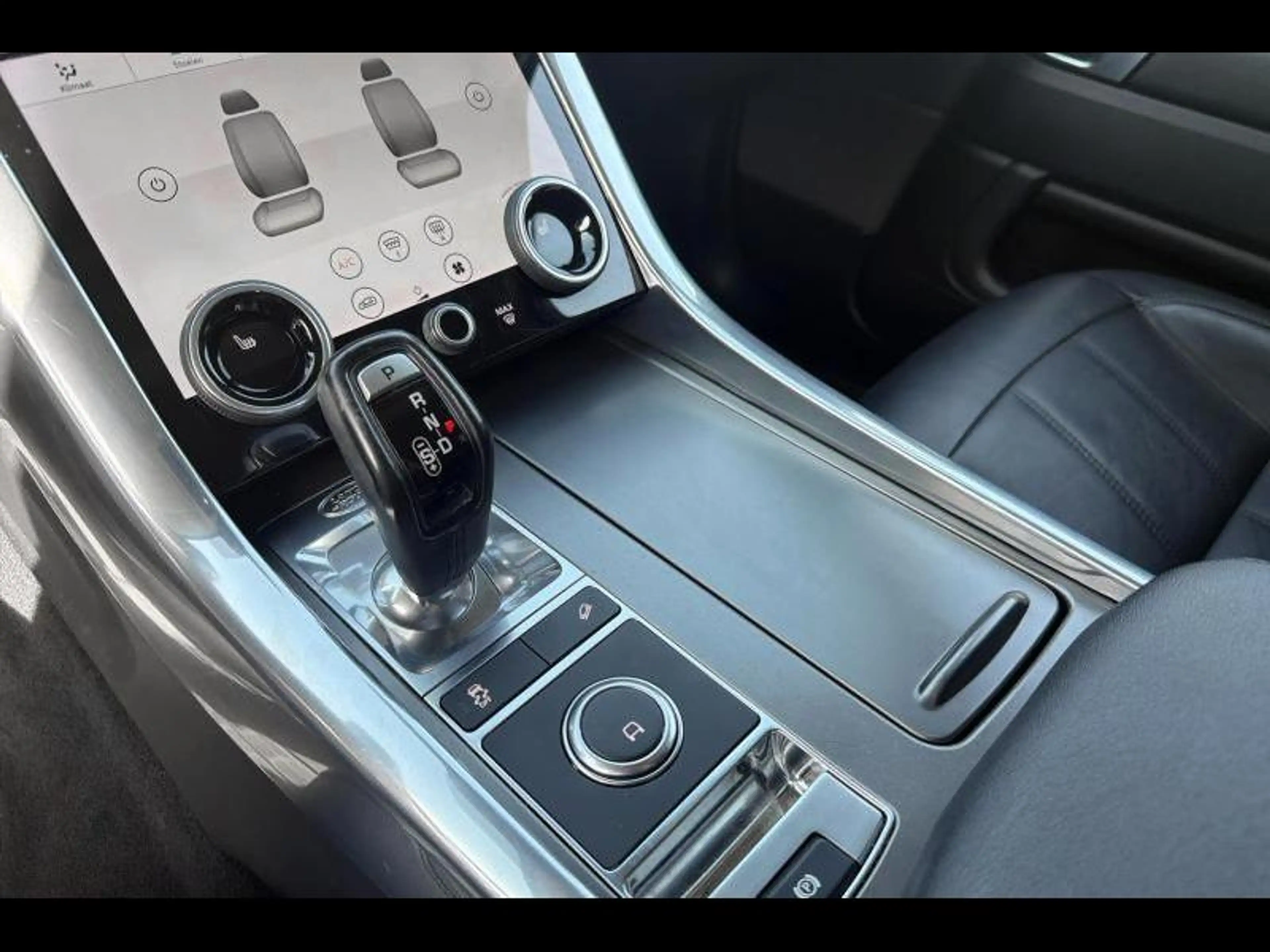 Land Rover Range Rover Sport 2.0 SD4 EURO6b - facelift - nieuwe motor - Black P — photo 23