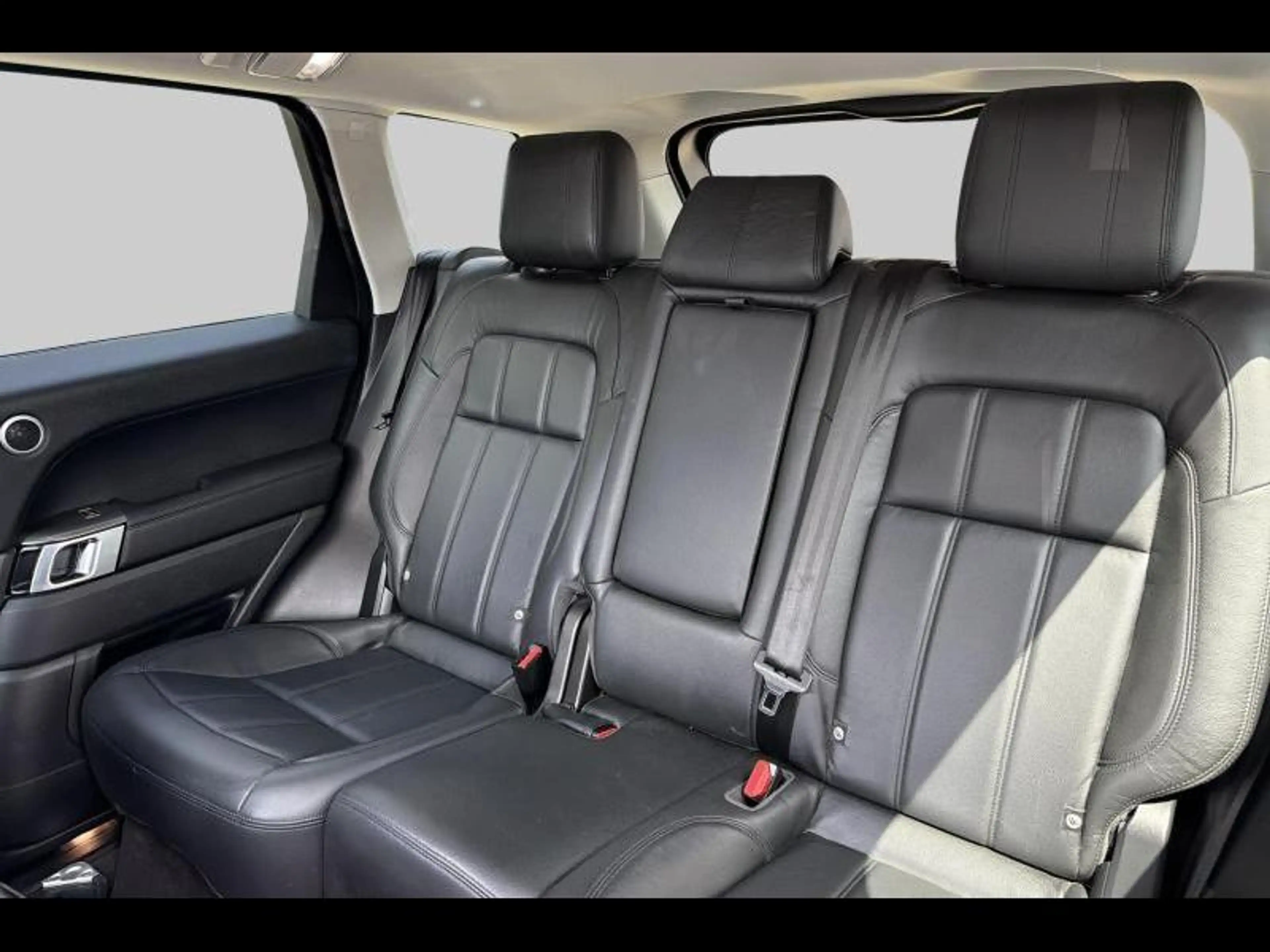 Land Rover Range Rover Sport 2.0 SD4 EURO6b - facelift - nieuwe motor - Black P — photo 12
