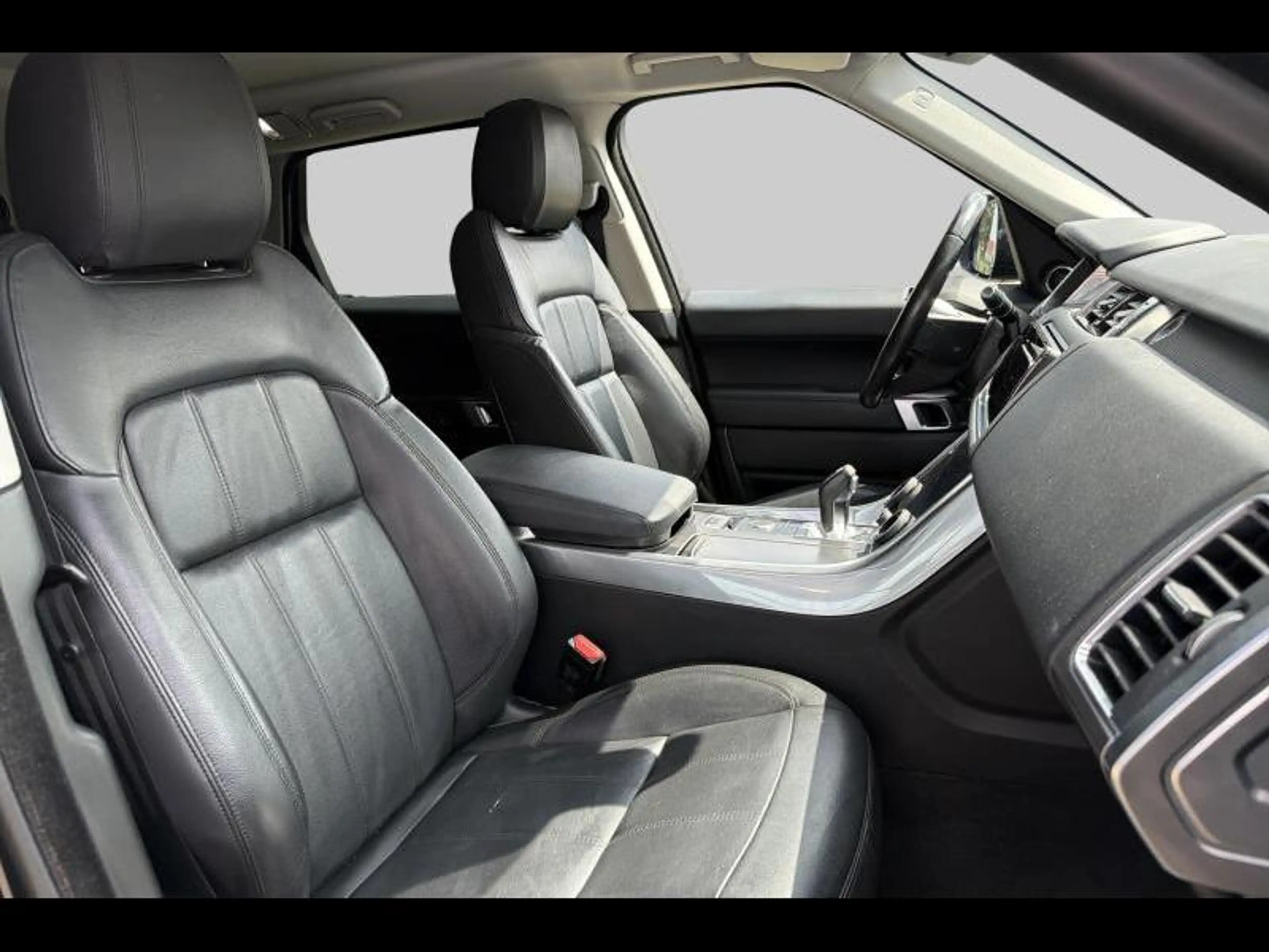 Land Rover Range Rover Sport 2.0 SD4 EURO6b - facelift - nieuwe motor - Black P — photo 14