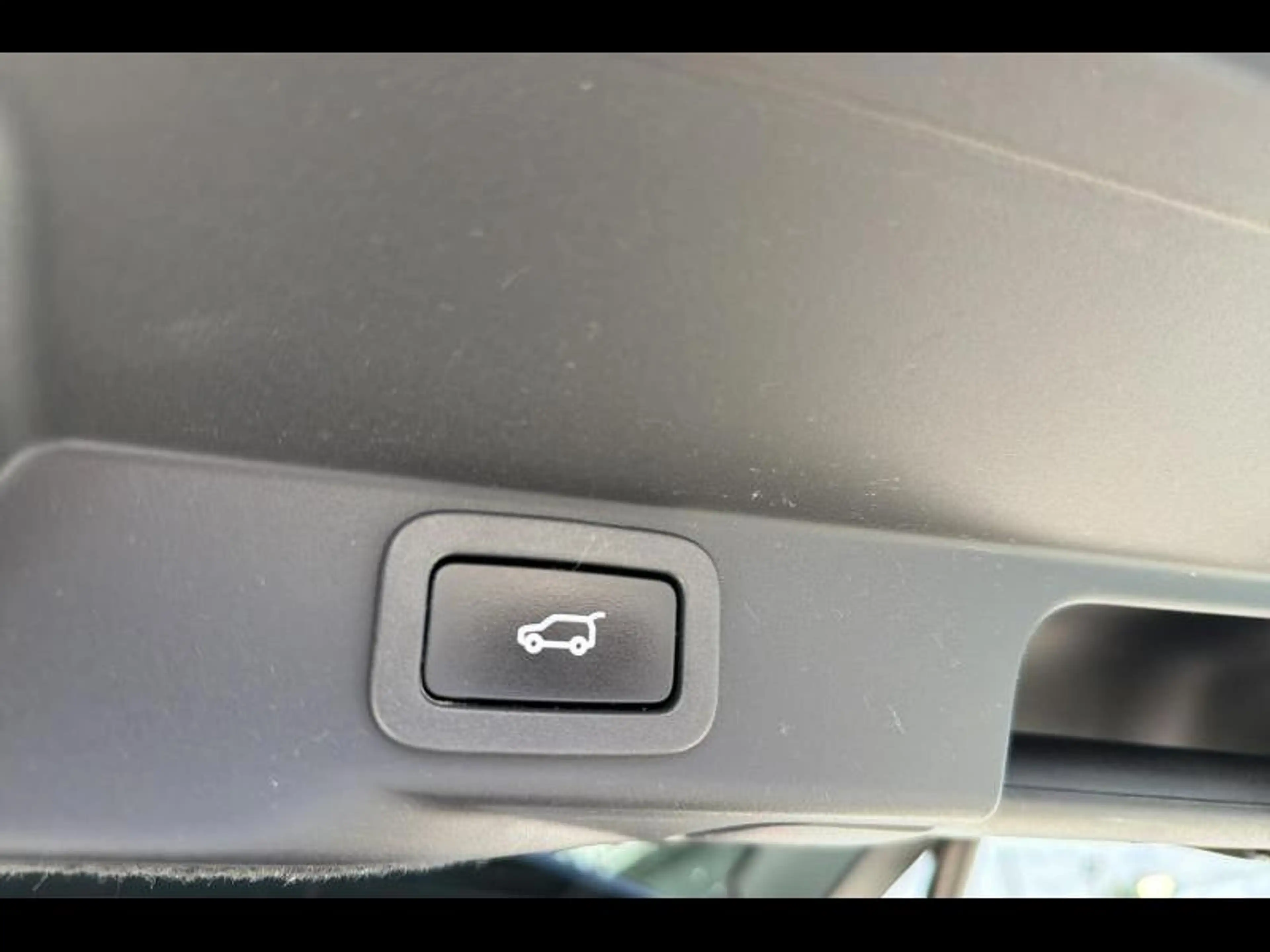 Land Rover Range Rover Sport 2.0 SD4 EURO6b - facelift - nieuwe motor - Black P — photo 32