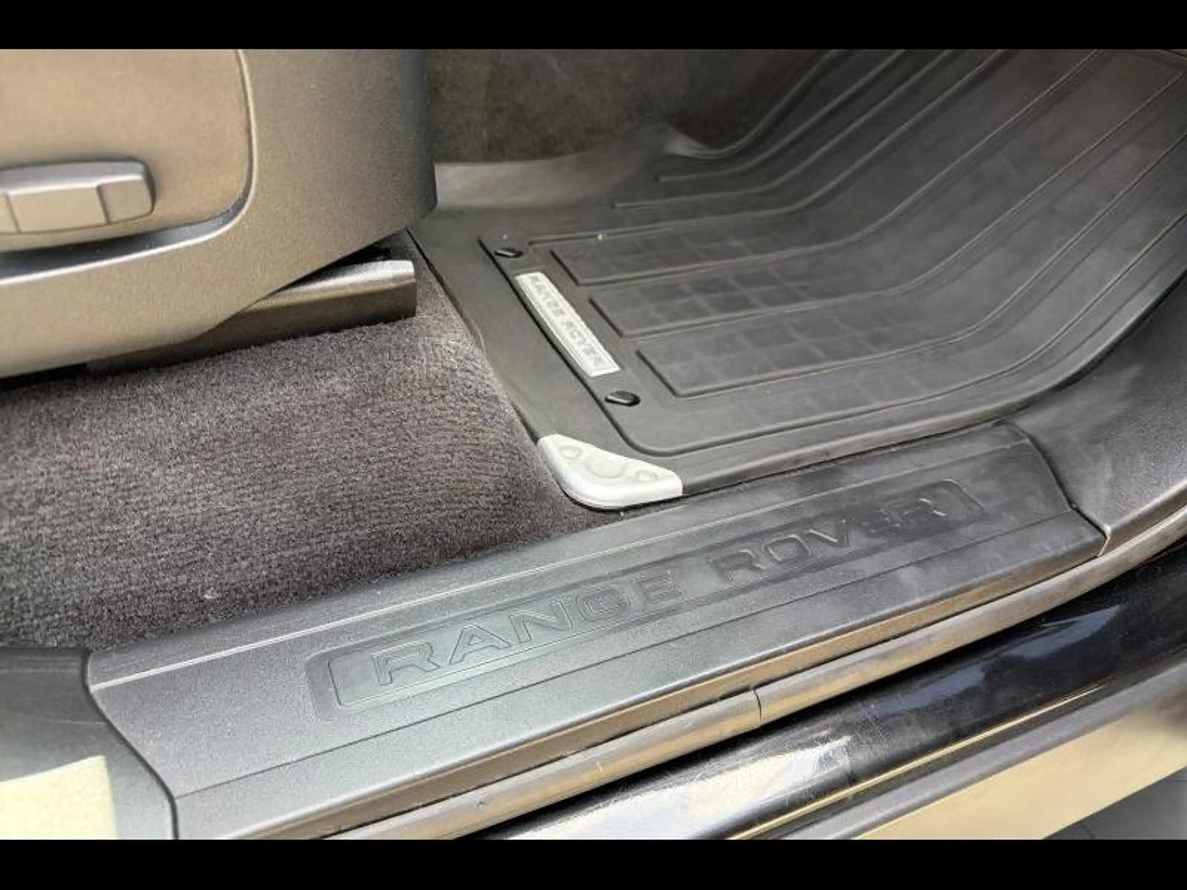 Land Rover Range Rover Sport 2.0 SD4 EURO6b - facelift - nieuwe motor - Black P — photo 33