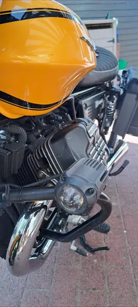 Moto Guzzi V 9 - foto 4