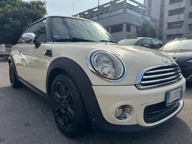 Mini Hatch view 2