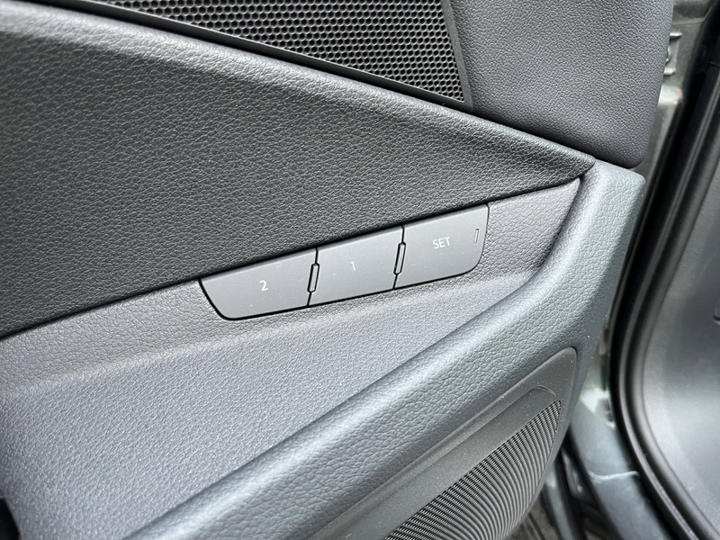 Audi Q8 Audi Q8 Sportback S line 55 e-tron quattro 300 kW — photo 10